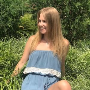 Meet your Posher, Alexis